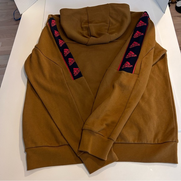 Men’s Adidas hoodie, size medium, in brown, blue, and red. - Picture 3 of 9